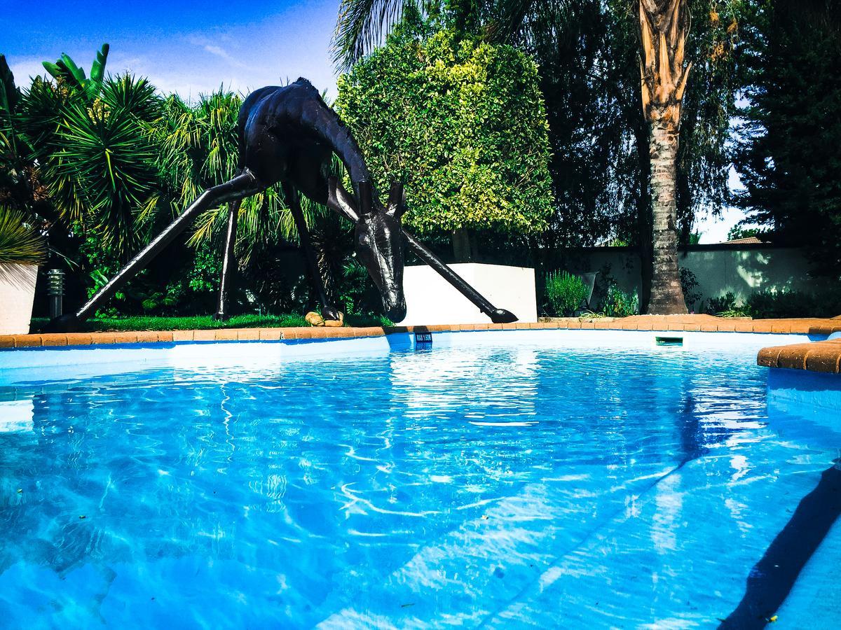 Pictures Guest House Boutique Hotel Oudtshoorn Luaran gambar
